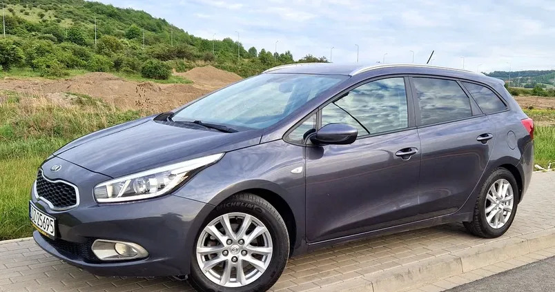 bielawa Kia Ceed cena 33400 przebieg: 133000, rok produkcji 2015 z Bielawa